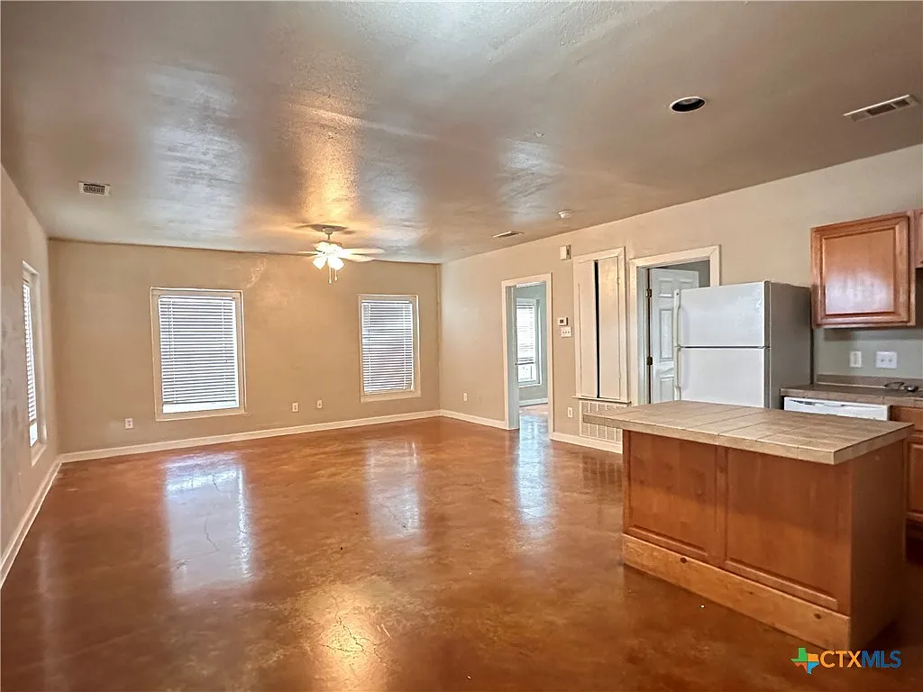 Building Photo - 3340 Dacy Ln #12