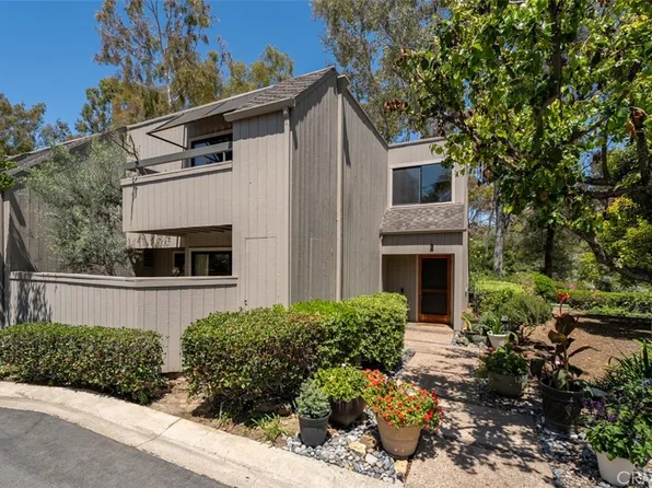 2 Rocky Gln, Irvine, CA 92603