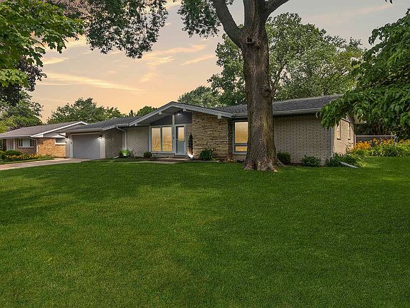 3rd image of 4310 Dunbar Pl