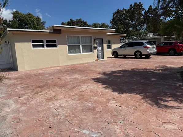 721 NE 139th St, Miami, FL