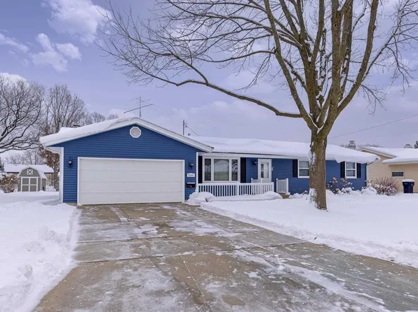 1510 St George Lane, Janesville, WI 53545