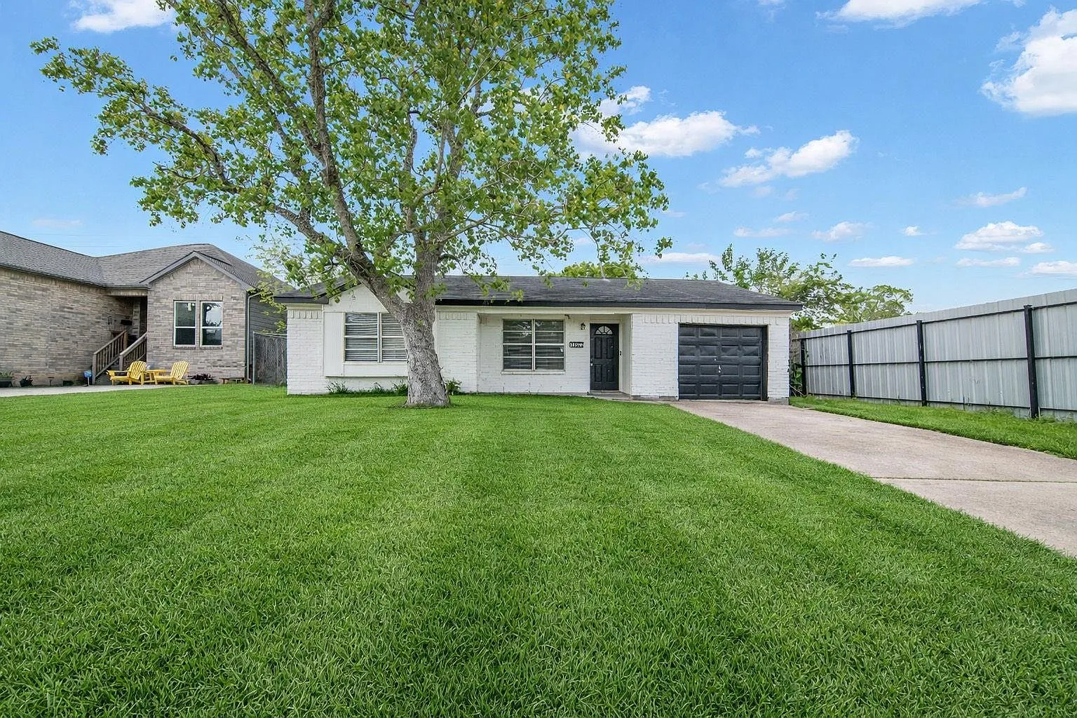 4 bed, 2.0 bath, 1254 sqft, $1,800 — Photo 1