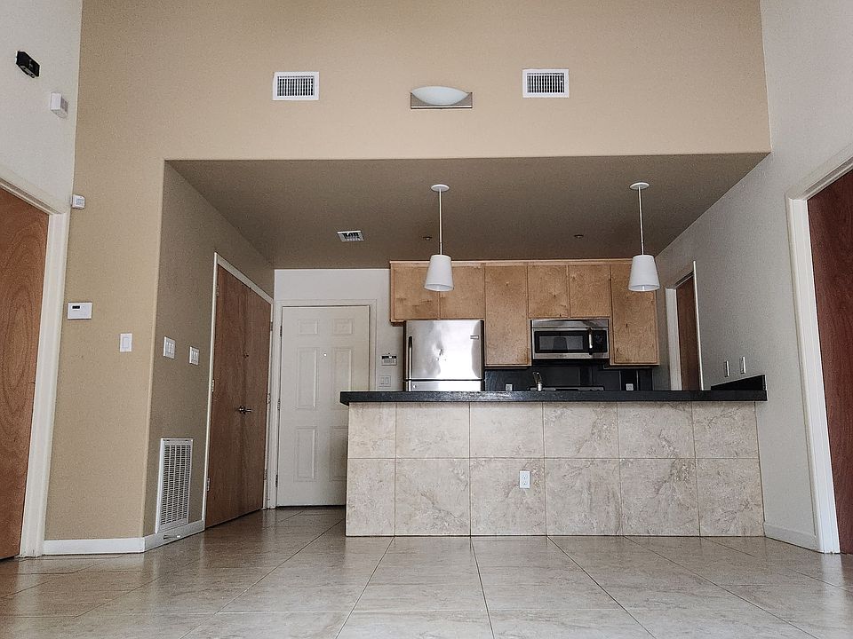 1st image of 1911 Upland Dr APT 1