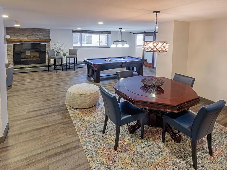 La Fonda Apartments — Photo 22