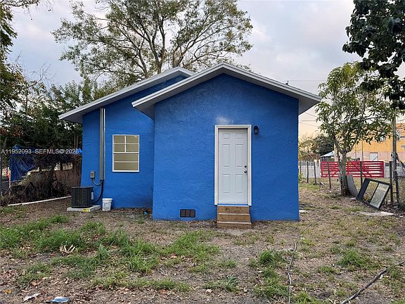 2nd image of 822 Lemon Ave