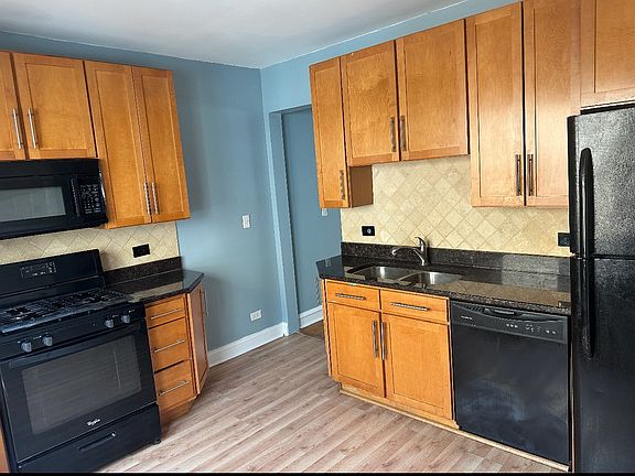 2nd image of 5454 W Grace St #2E