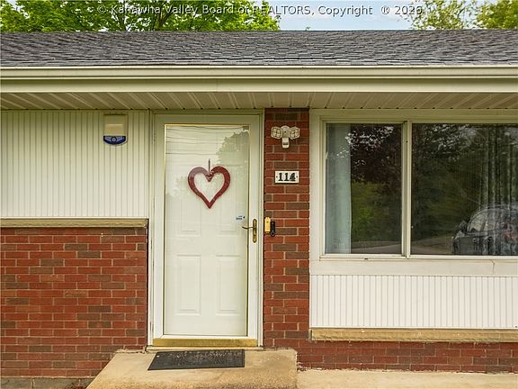 3rd image of 114 Oakwood Ests