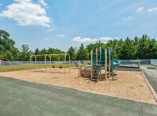 19111 Cherry Bend Dr, Germantown, MD 20874