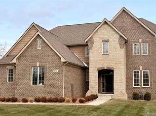 55752 Timbers Edge Dr, Shelby Twp, MI 48316