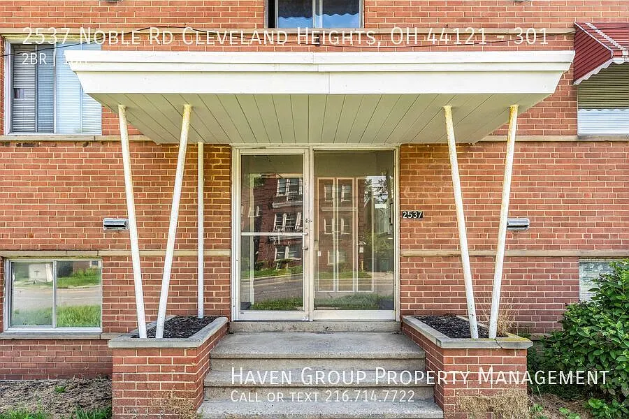 2537 Noble Rd | Apt 301, Cleveland Heights, Ohio, 44121 - Spacious 2-bed 1-bath apartment! — Photo 2
