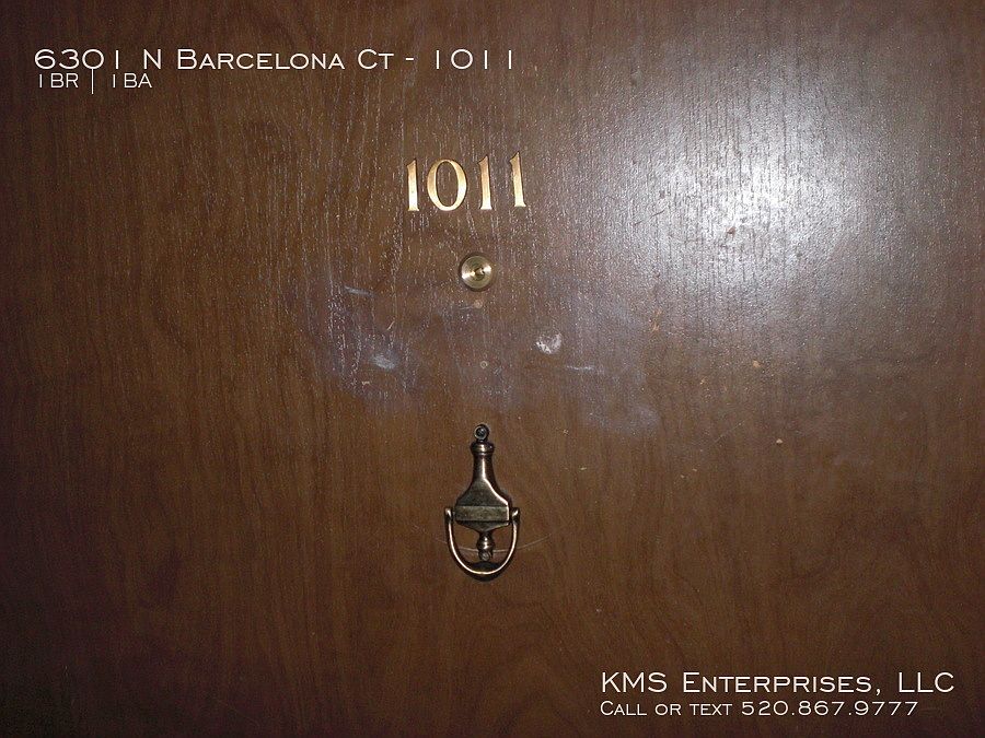 1st image of 6301 N Barcelona Ct