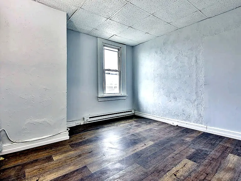 727 Front St #2 — Photo 3