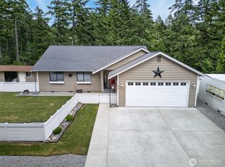 533 6th Court, Fox Island, WA 98333
