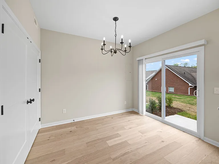 962 Horizon Ct — Photo 10