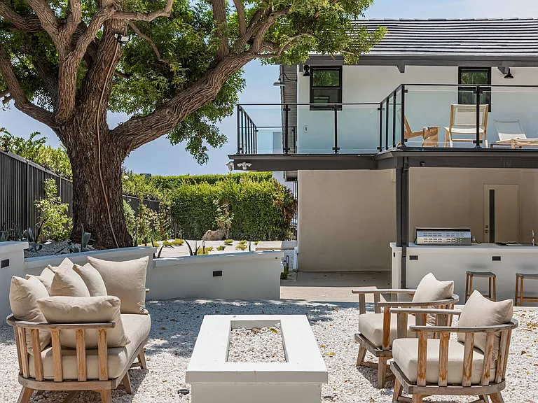 3525 Coast View Dr — Photo 36