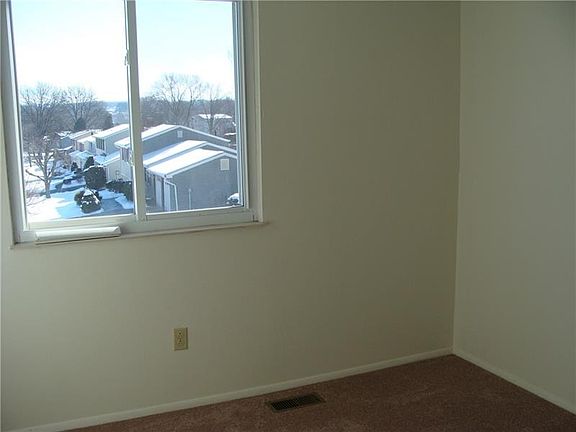 4th image of 216 Quail Dr