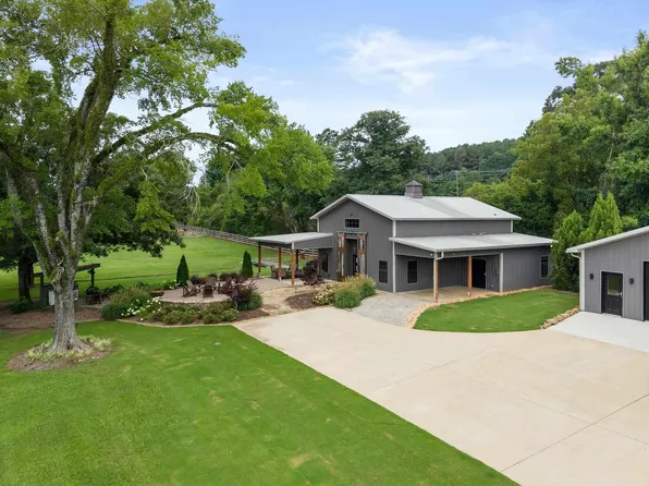 8124 Glendale Farms Rd, Trussville, AL 35173