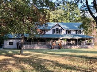 240 Stonegate Ln, Irvine, KY 40336