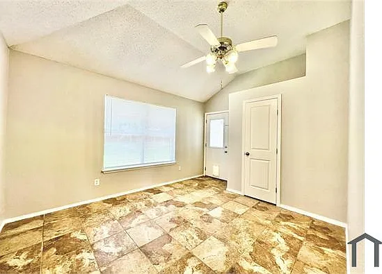 2210 Green Mere Dr — Photo 13