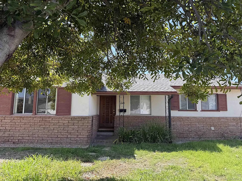 6412 Clara Lee Ave