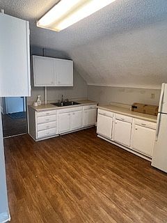 4th image of 41 Atwater St W #2