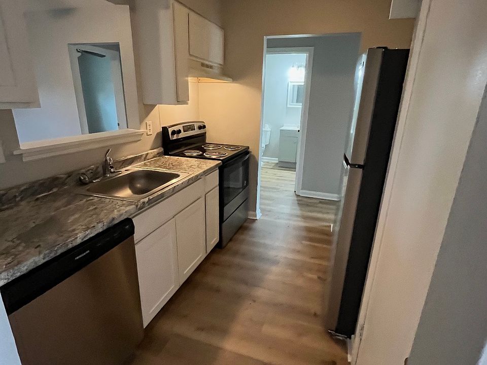 2nd image of 125 Lower Stone Ave #A
