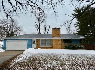 4425 W 70th St, Edina, MN 55435