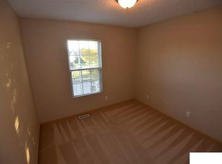 5387 S 194th St, Omaha, NE 68135