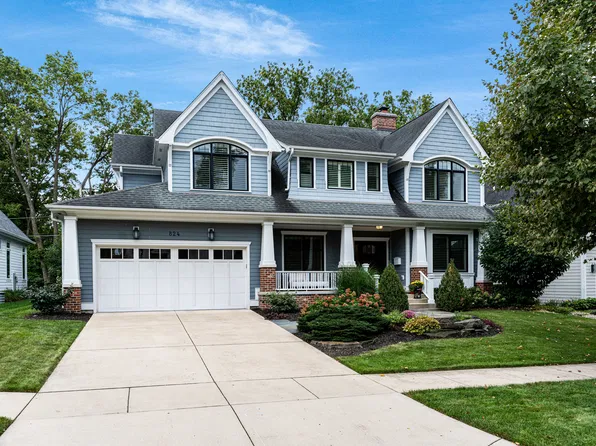 824 S Wright St, Naperville, IL 60540