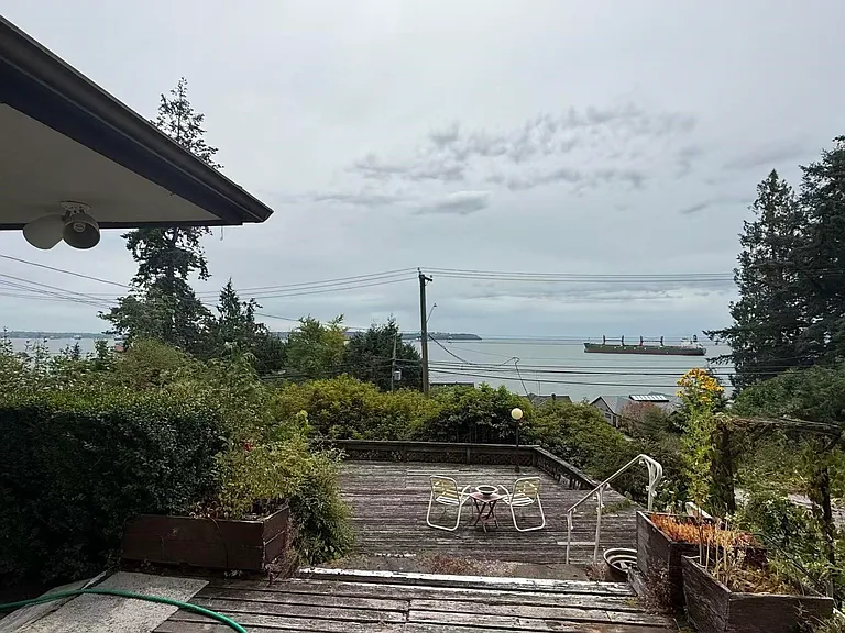 3863 Marine Dr — Photo 1