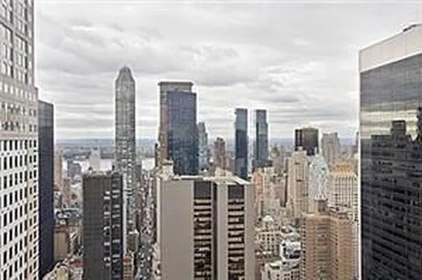 Sold by Douglas Elliman | media 21