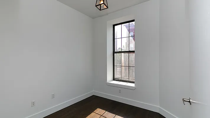 Rented by Nooklyn NYC LLC | media 16