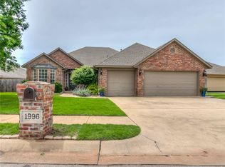 1996 Long Trail Ct, Edmond, OK 73012