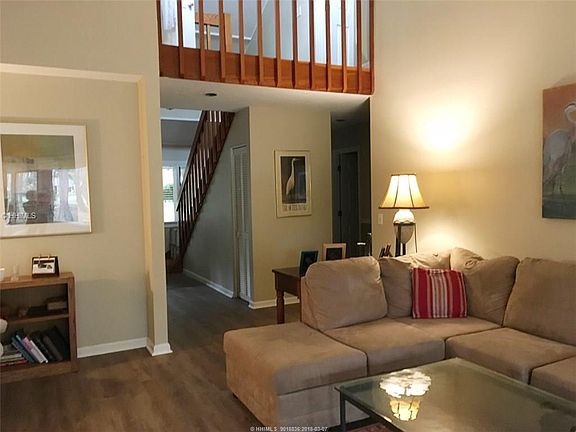 4th image of 28 Winding Trail Ln