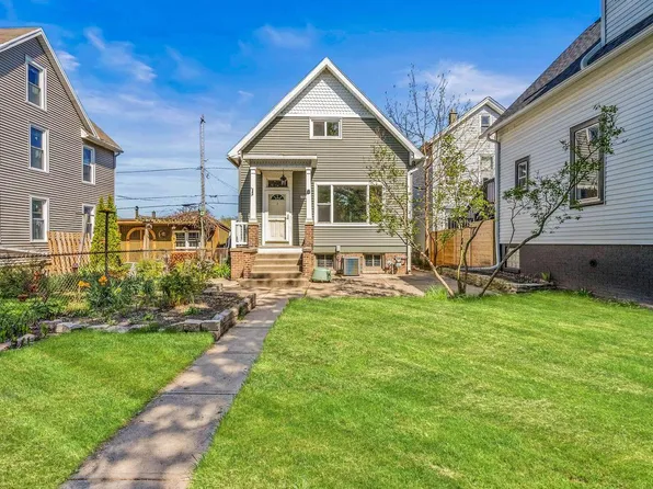 2440 North Dousman STREET, Milwaukee, WI 53212
