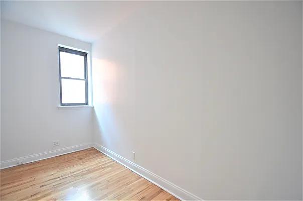 Rented by CITY SKYLINE REALTY INC | media 26