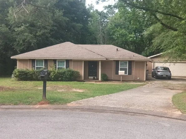 9060 Country View Ct, Mobile, AL 36695