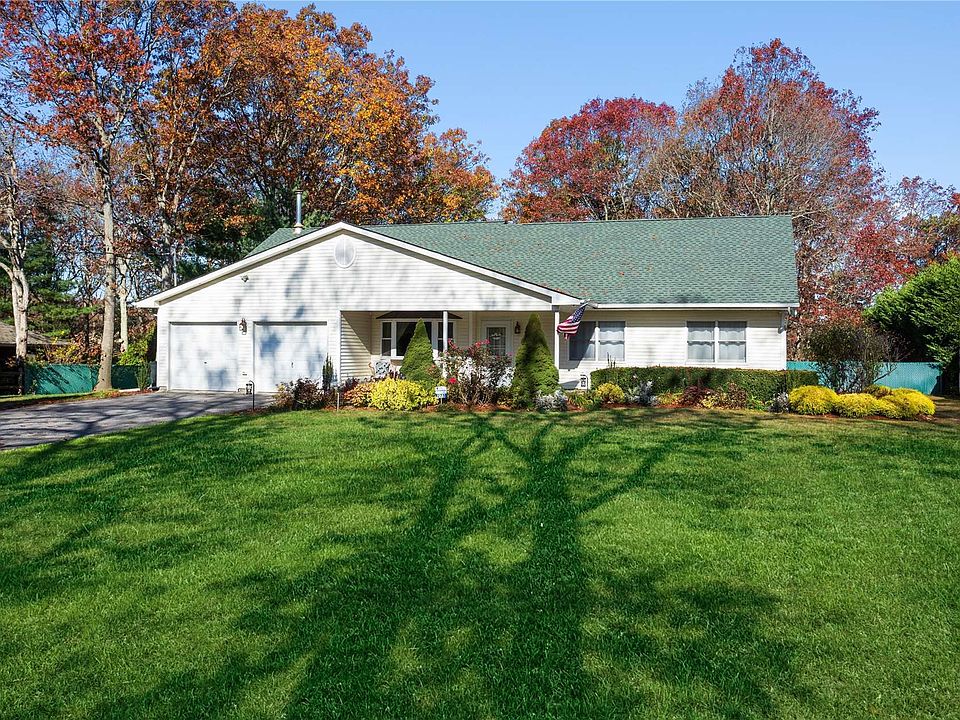 275 Jamaica Avenue, Medford, NY 11763 Zillow