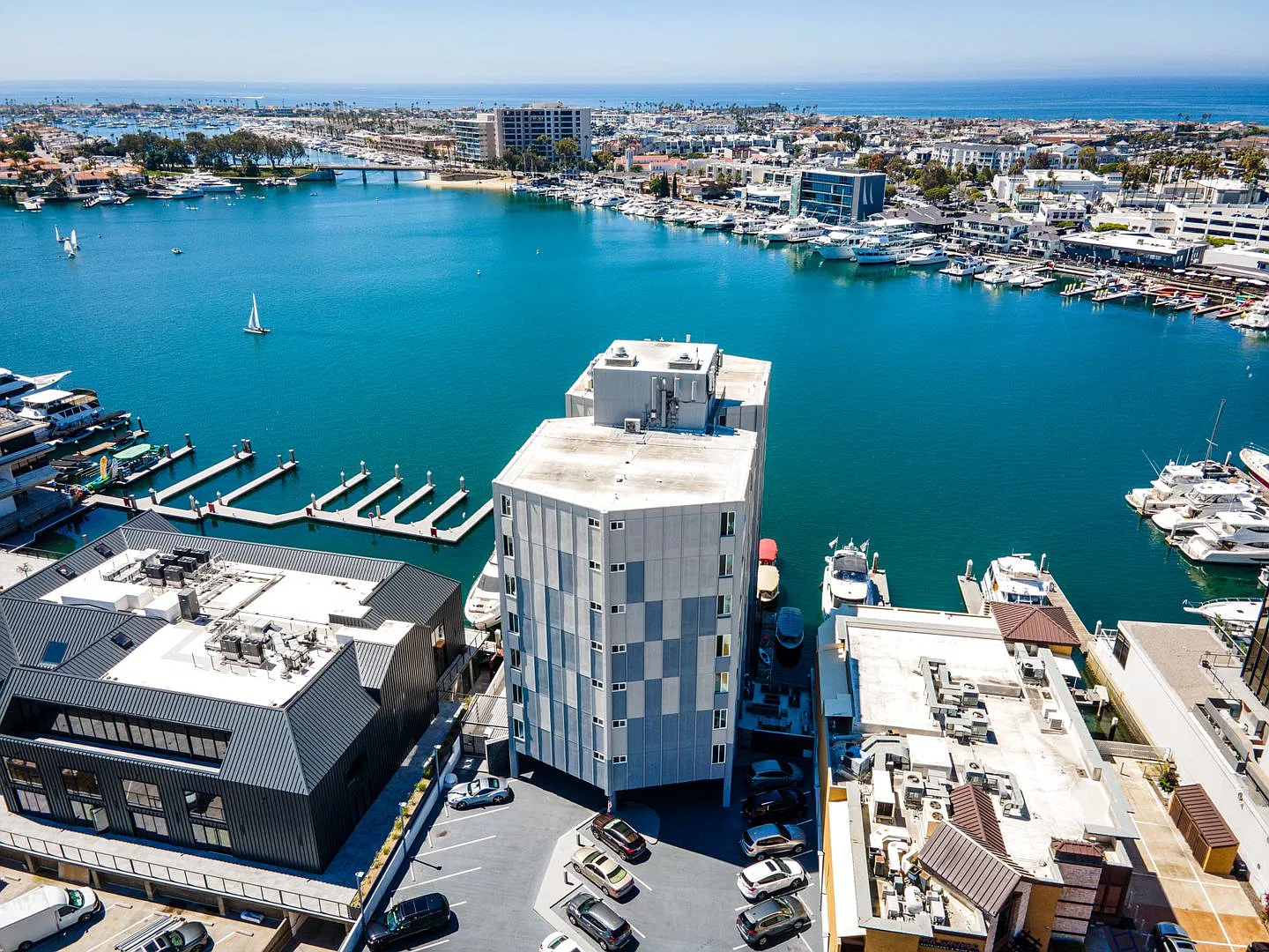 Newport Beach Bayfront Luxury Condo | Gated 2-Bedroom, 1.5-Bath — Photo 2