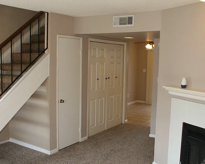 4600 Beechwood St #80 — Photo 6