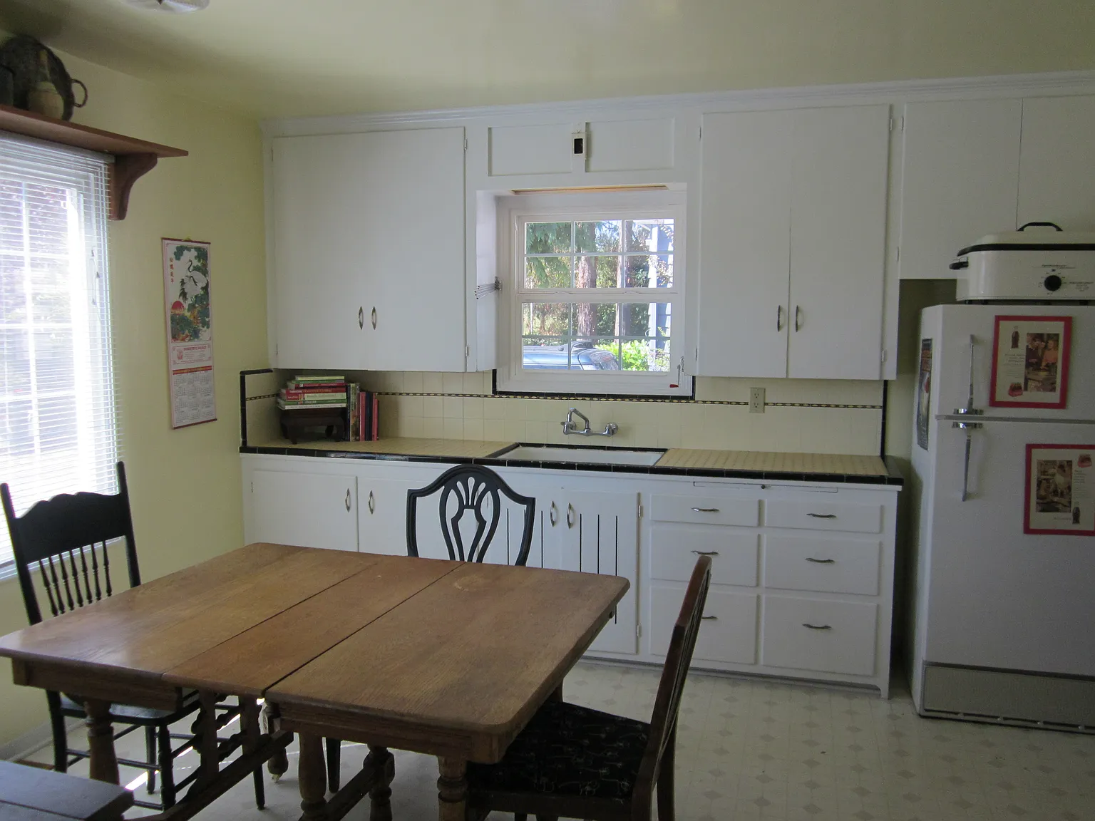 2 bed, 948 sqft, $2,100 — Photo 2
