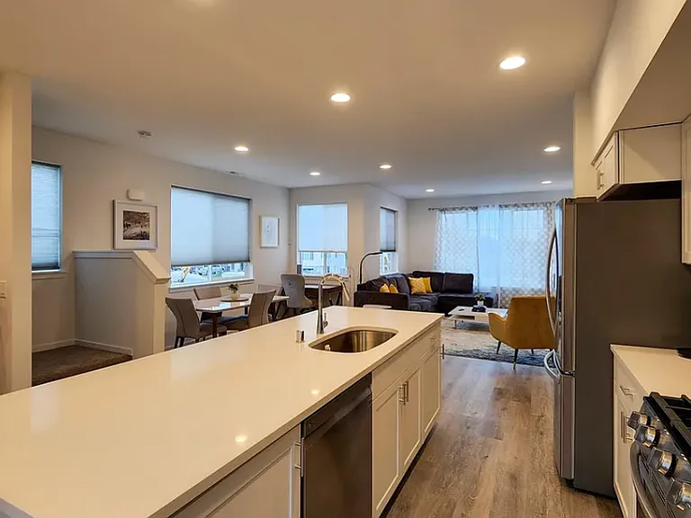 10109 Kings Landing Ave NW — Photo 6