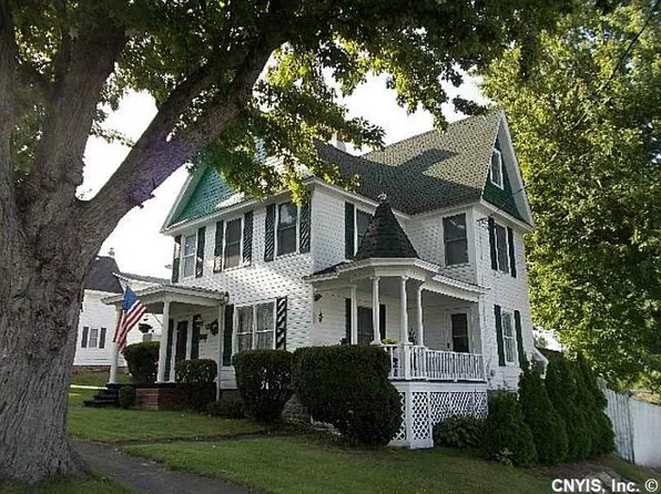 125 Ellen St, Oswego, NY 13126