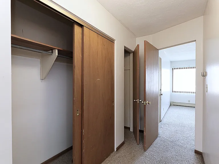 1227 D St #6 — Photo 11