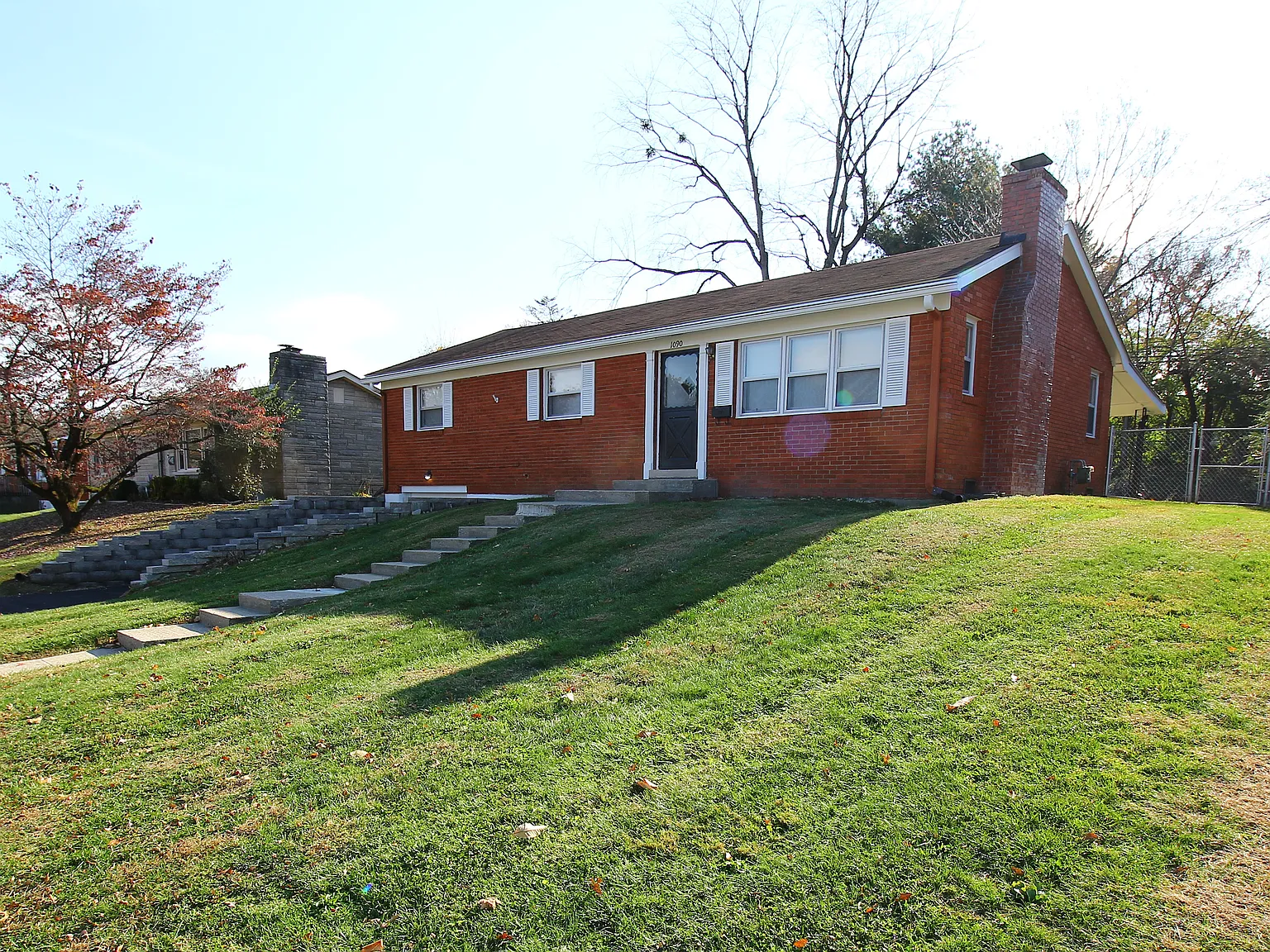 3 bed, 1.5 bath, 1269 sqft, $1,650 — Photo 3