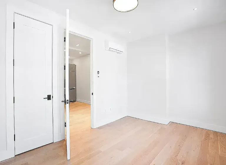 70 Greenpoint Ave #4A — Photo 4