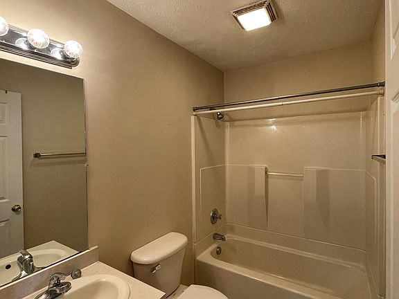 4th image of 120 Waughs Ferry Rd