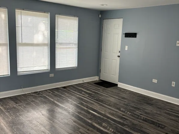 3700 S Michigan Ave #1, Chicago, IL 60653