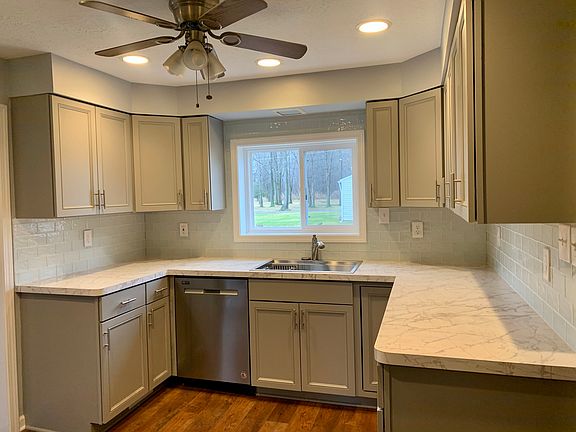 2nd image of 35619 Beach Park Ave