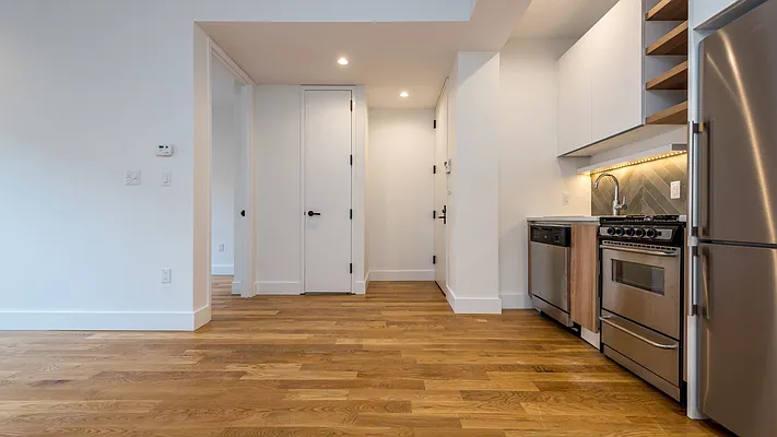 Rented by Nooklyn NYC LLC | media 21